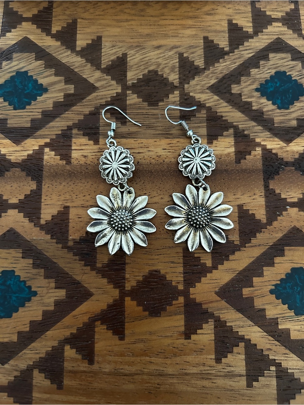 Antique Silver Daisy Drop Earrings - Women Jewelry